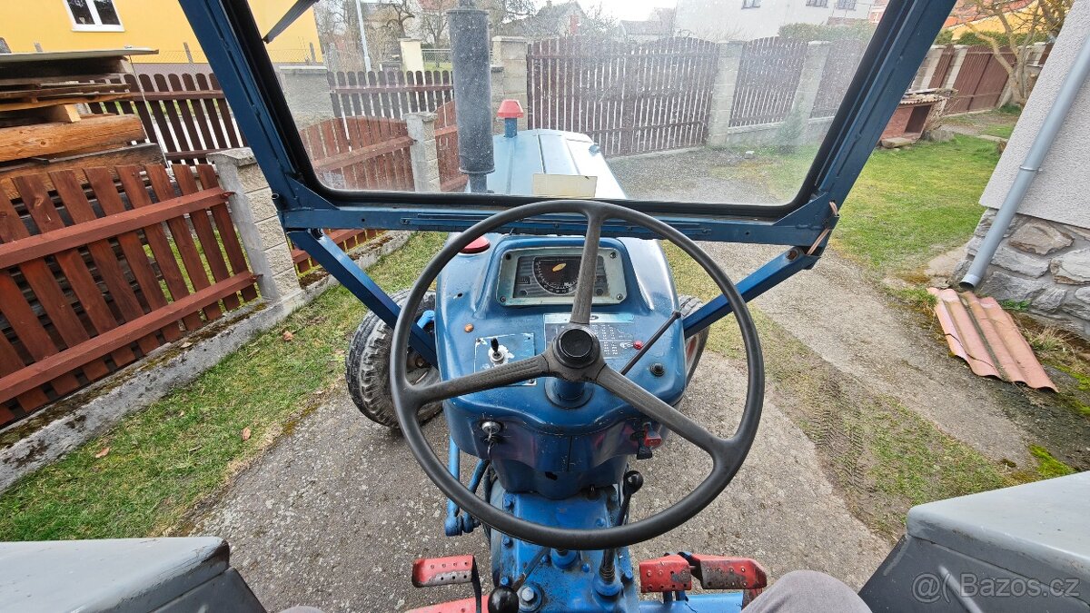 Traktor FORD 5000-8 - 12