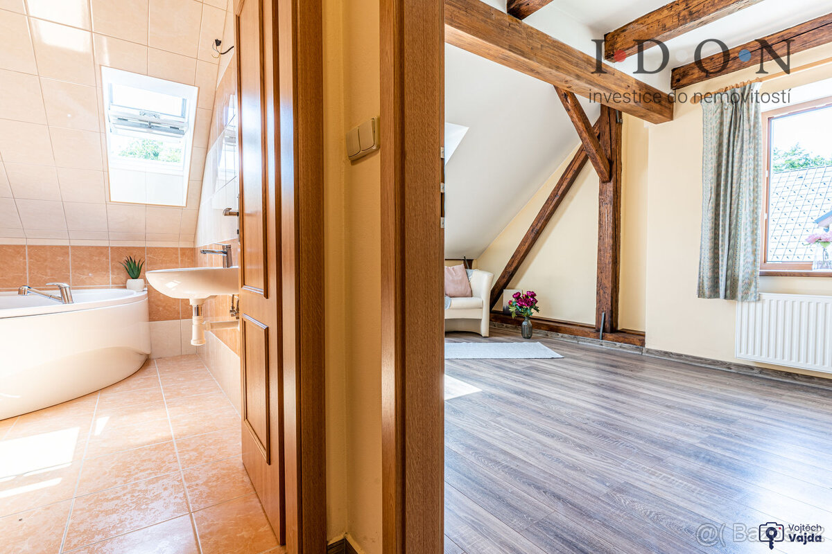 Komerční prostory v Neborech. Budovy + 24.000m2, pozemky, - 12