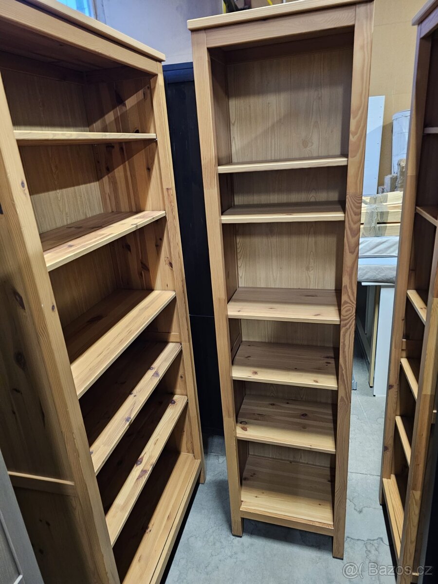 KNIHOVNA IKEA HEMNES V PŘÍRODNÍM PROVEDENÍ - 12