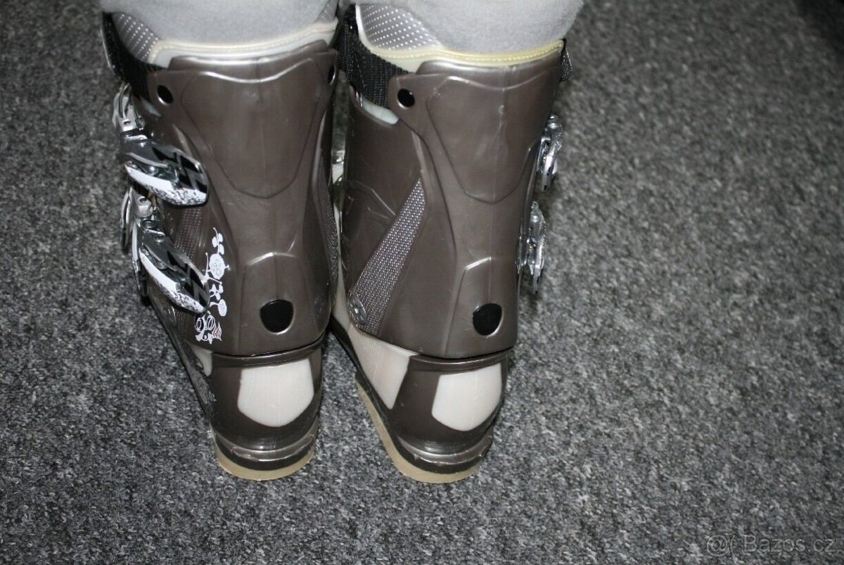 dámske lyže Blizzard 153 cm , drevene jadro - 12