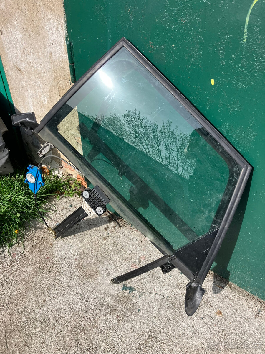 Díly Audi A4 B7 - 12