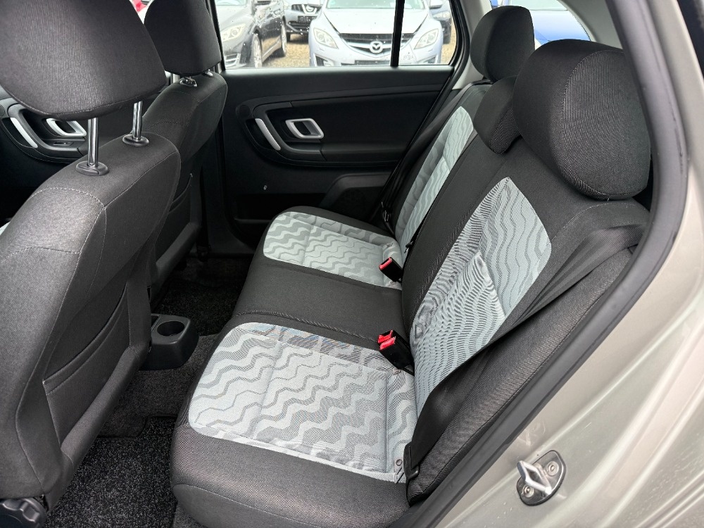 Škoda Fabia Combi 1.6i 16V - 12