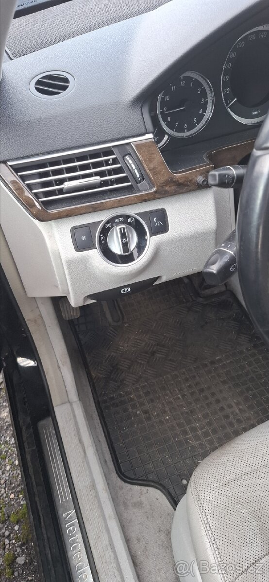 Prodám Mercedes-Benz E S212 - 12