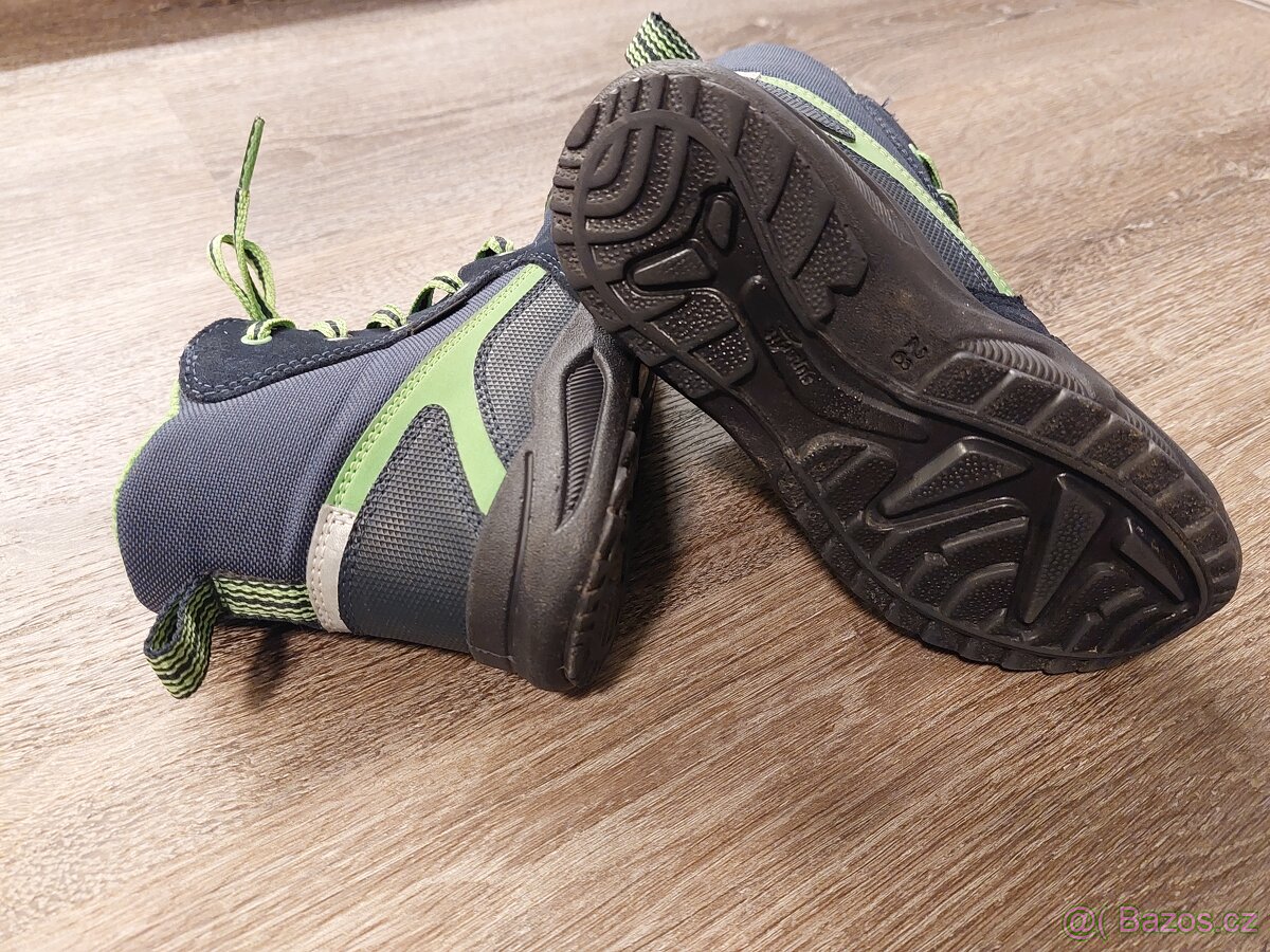 Oblečení pro miminka a příslušenství - 12