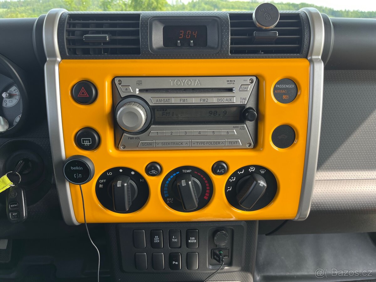 Toyota FJ Cruiser 2. majitel zakoupeno nové v EU - 12