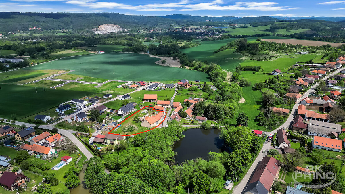 Prodej hospodářského stavení, statku, na pozemku 2.701 m2, B - 12