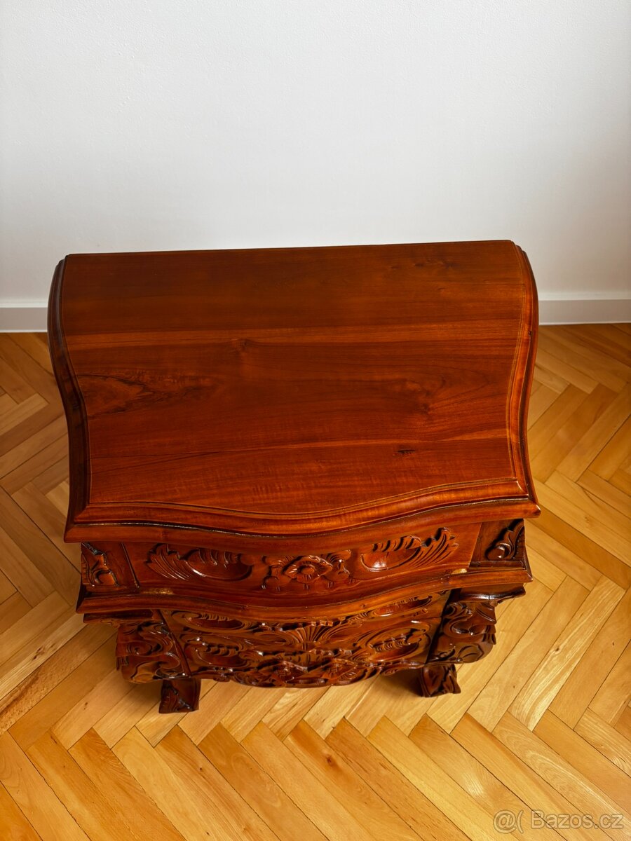 Zámecká postel - 12