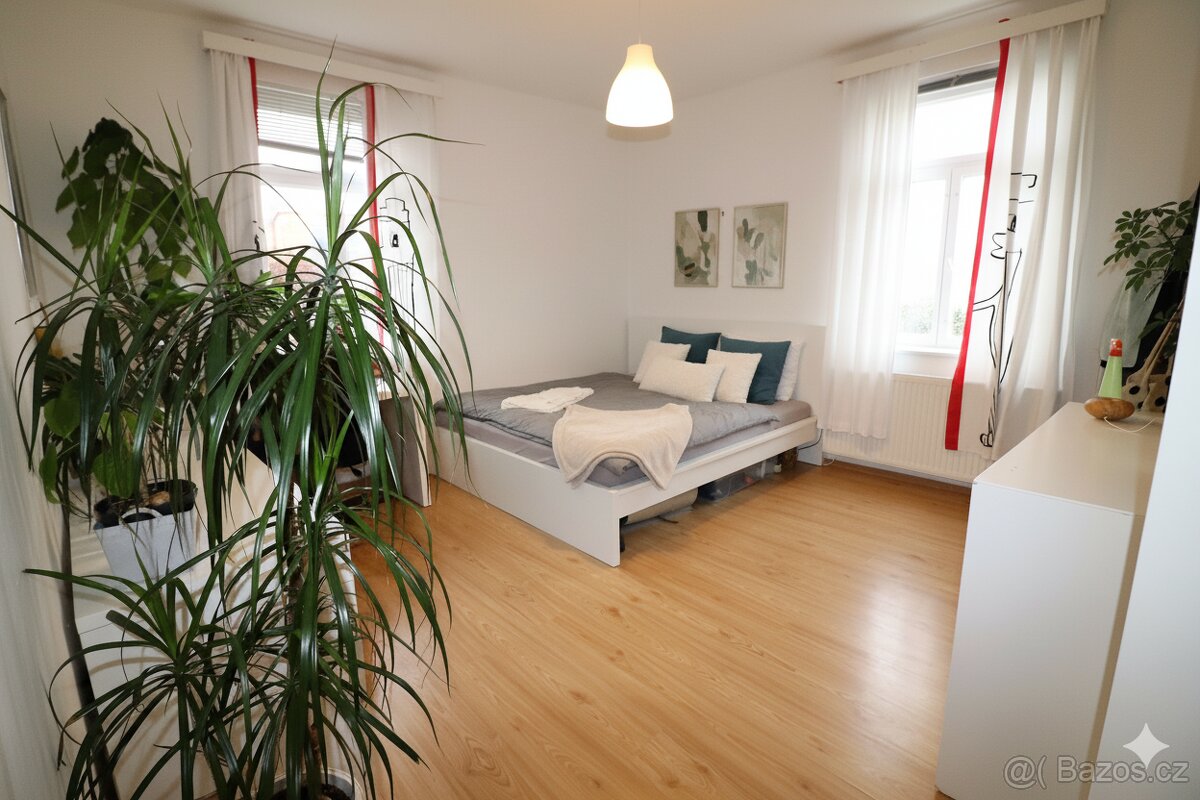 Prodej bytu 3+1, Zlín, 2x parkovací stání - 12