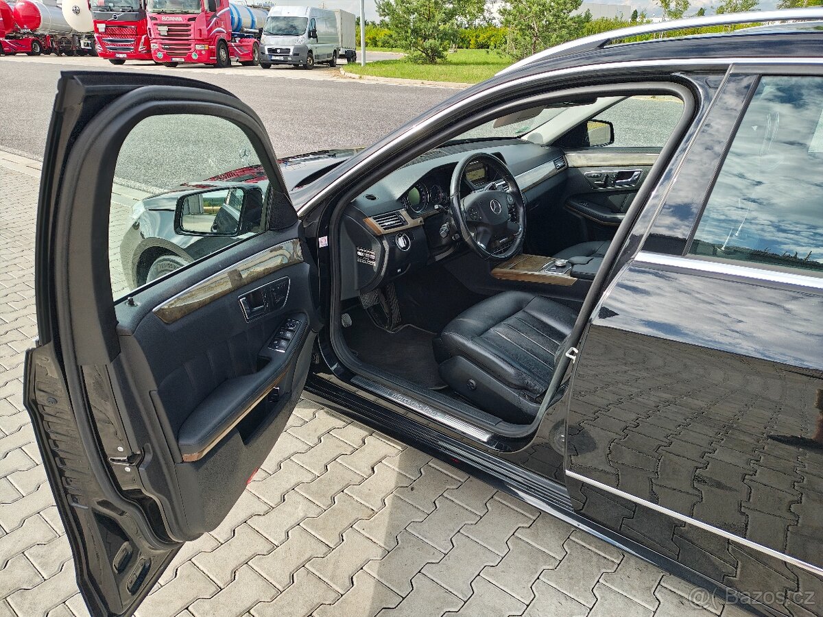 Mercedes-Benz E350 CGI - 12