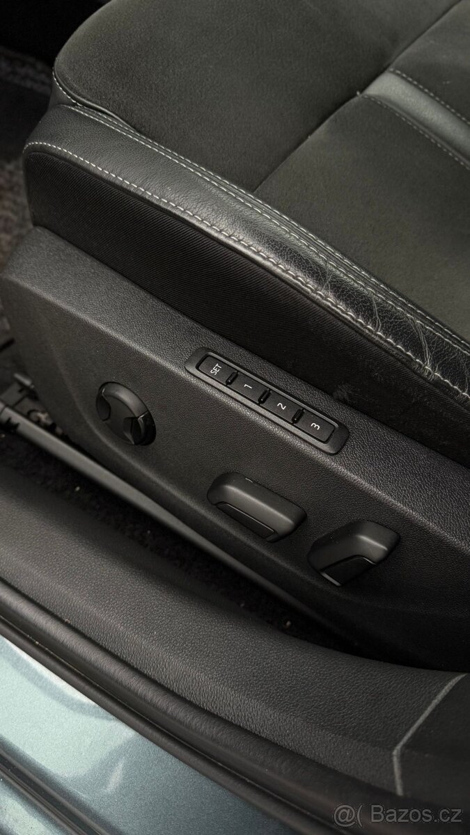 Škoda Octavia IV 2,0 TDI 110 kW DSG Tažné Alcantara Matrix - 12