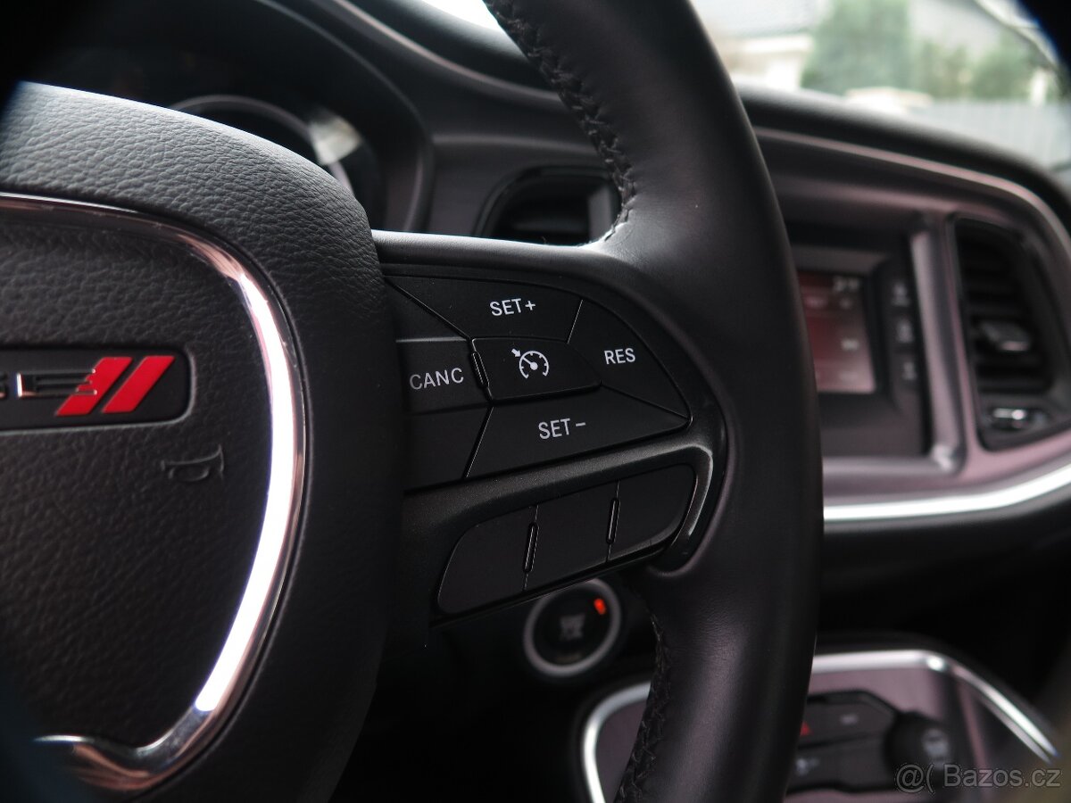 Dodge Challenger, 3.6 V6 - KRÁSNÝ STAV - DPH - 12