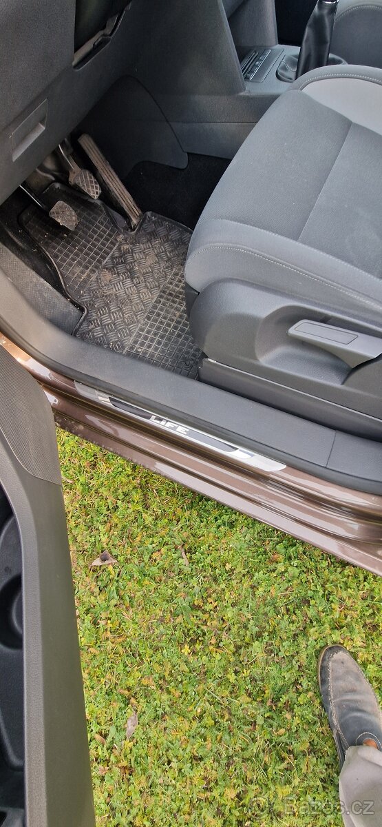 Touran 1,6 TDi 77kW r.v. 2014 - 12