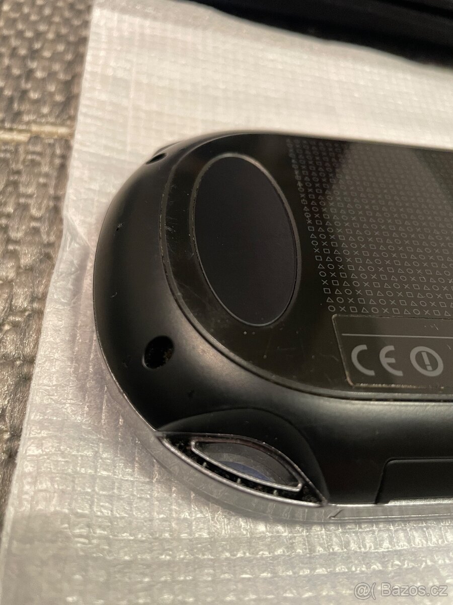 PS VITA PCH-1004 Oled 16GB / komplet box - 12