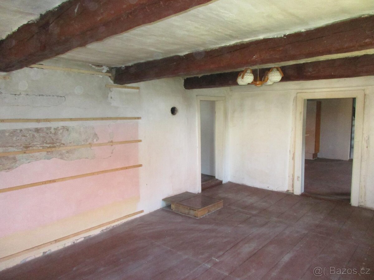 Prodej zemědělské usedlosti s pozemkem 4629 m2 v Rašovicích - 12