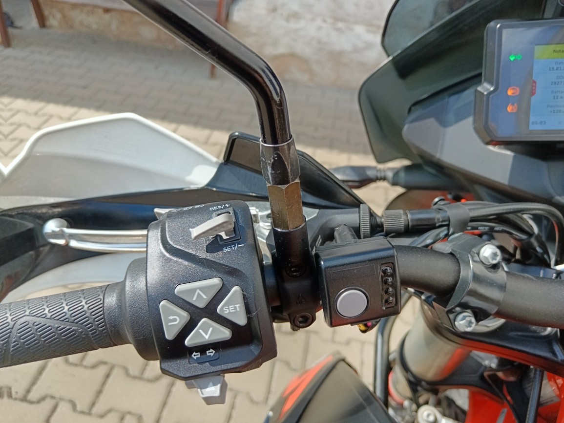 KTM 890 Adventure R - 12