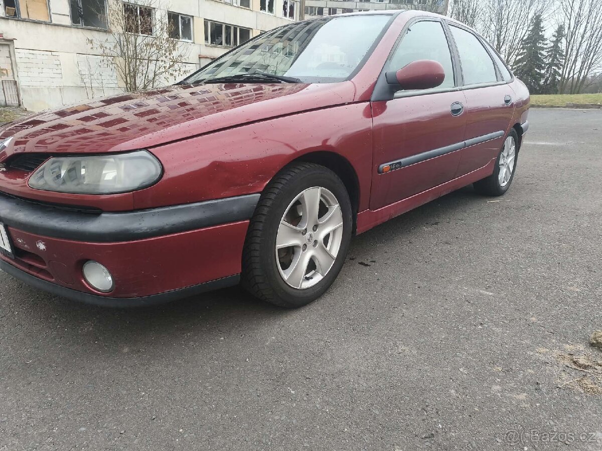 Renault laguna 16.16. benzín - 12