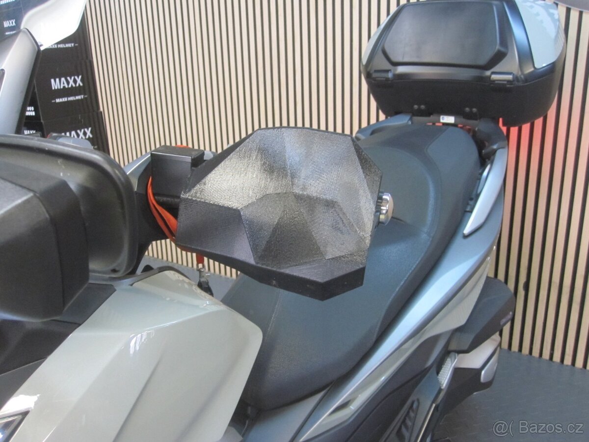 Honda Forza 350A - 12
