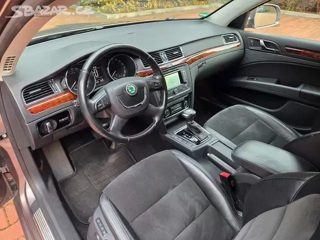 Superb 2.0 TDI 125kW Elegance DSG,tažné,xenon,navi - 12