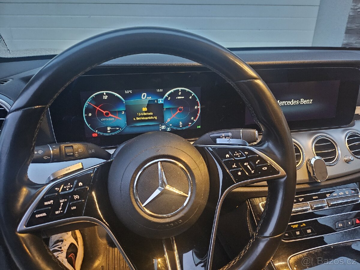 Mercedes Benz W213 E 220d Facelift Rok 2021 143 kW - 12