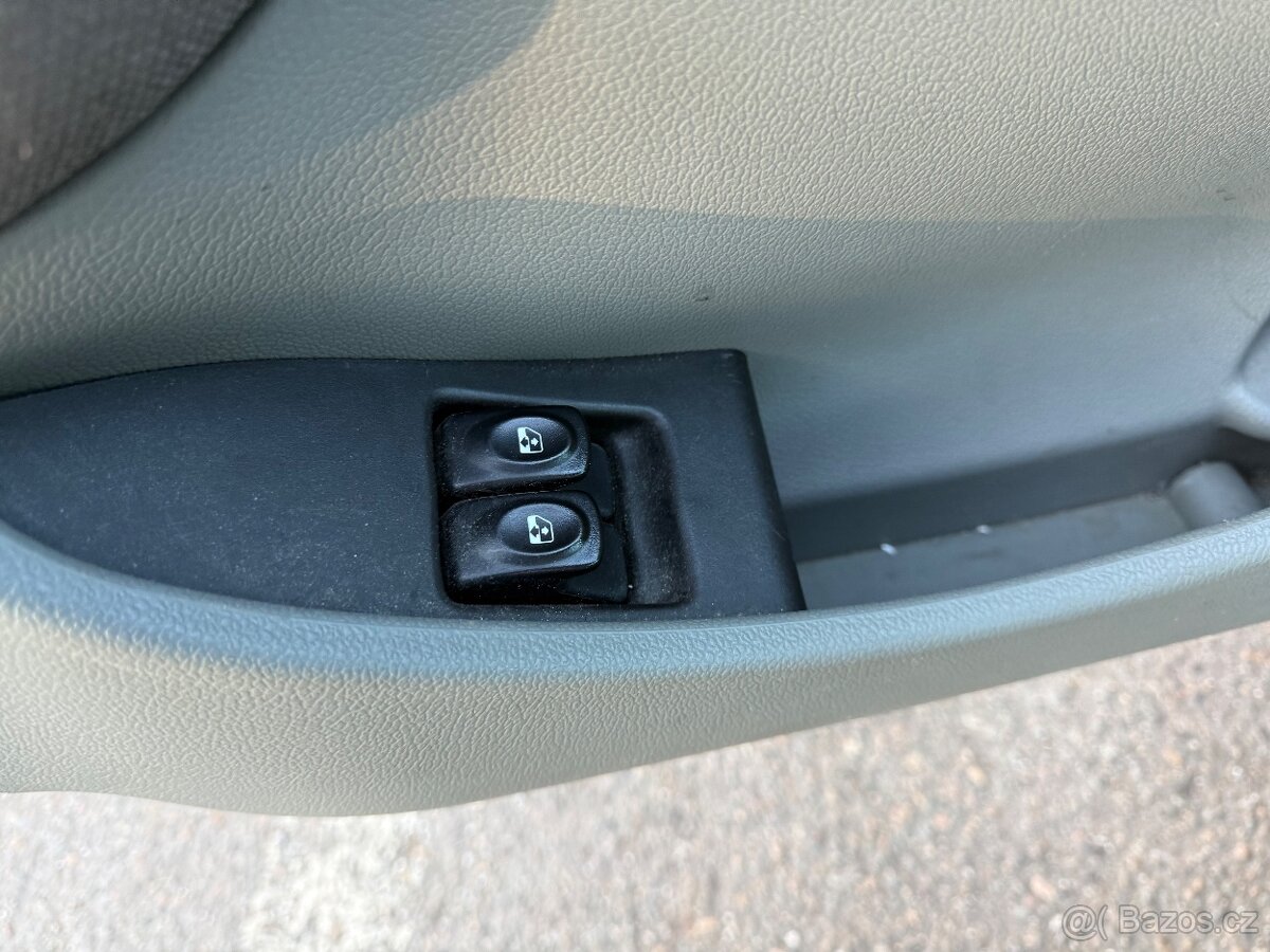 Prodám Renault Kangoo 1,6i - 12