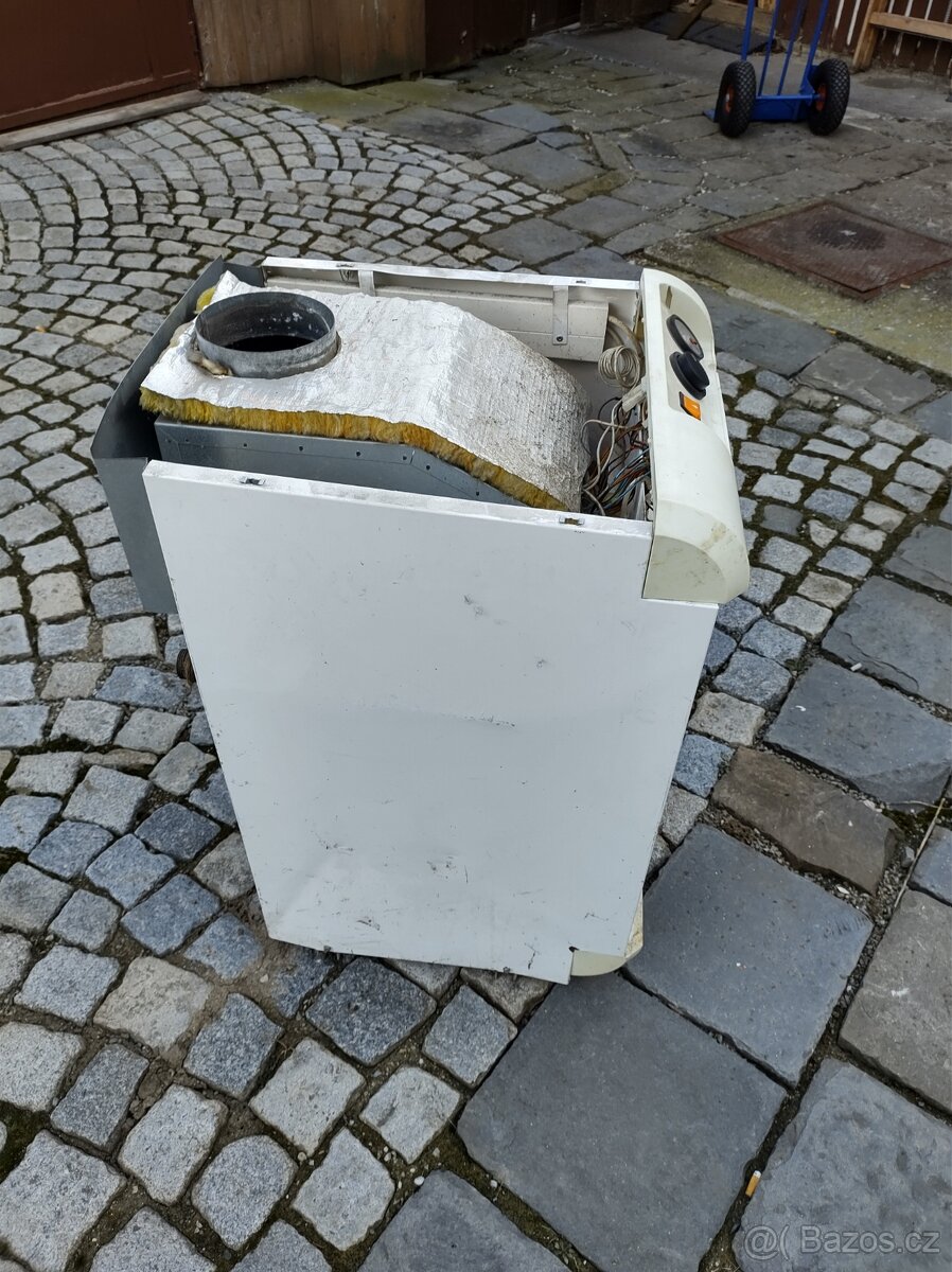 Prodám plynový kotel litinový - 12
