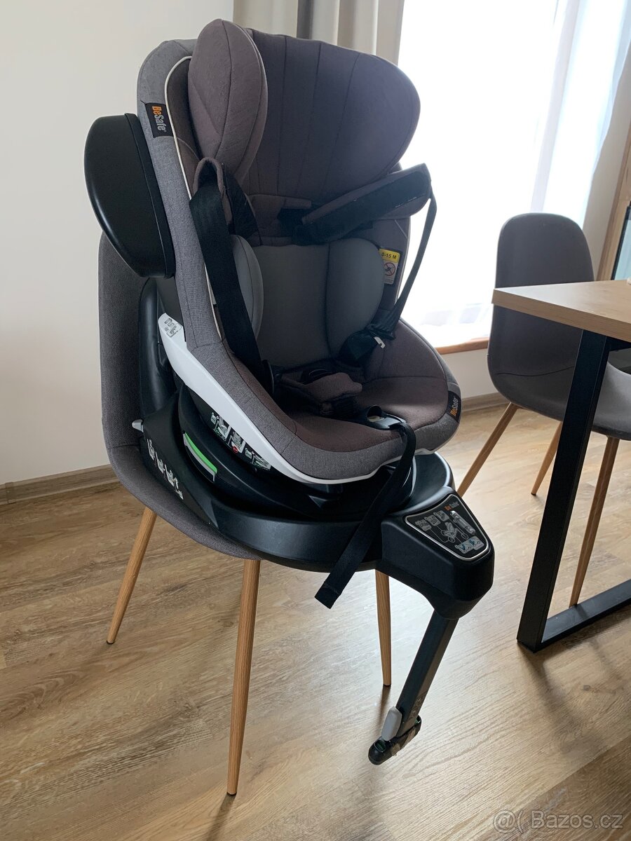 Otocna autosedacka se zakladnou - 12