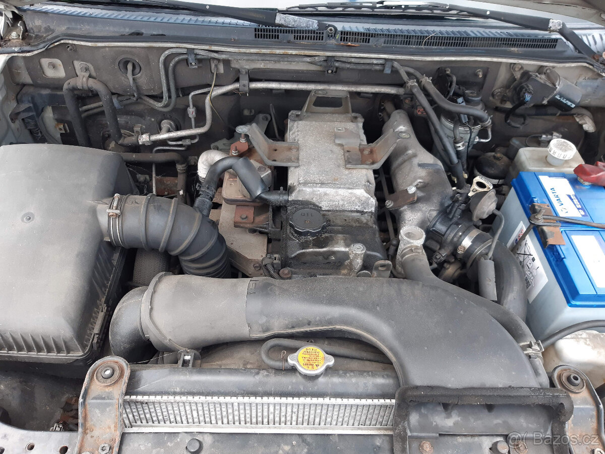 Mitsubishi Pajero 3,2DiD 118kW 2002 - díly - 12