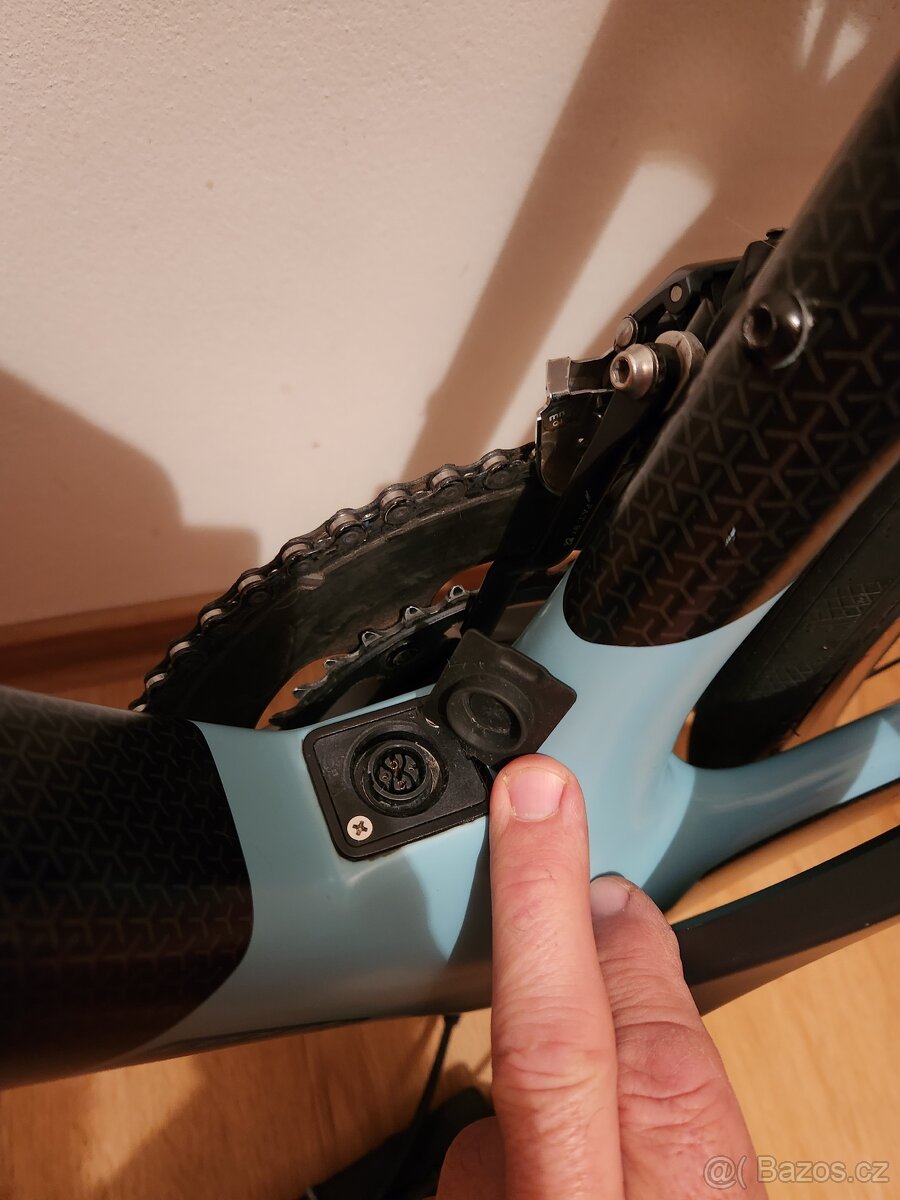 Prodám e-bike Wilier Cento1 Hybrid Ultegra 2022 modré/černé - 12