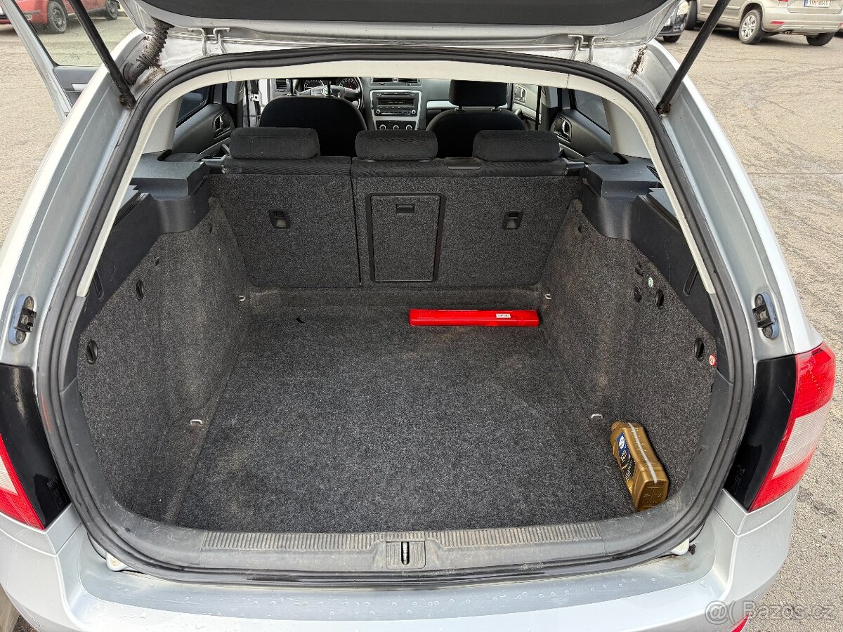 ŠKODA OCTAVIA COMBI II 4x4 1,6 TDi 77kW, klima, tažné - 12