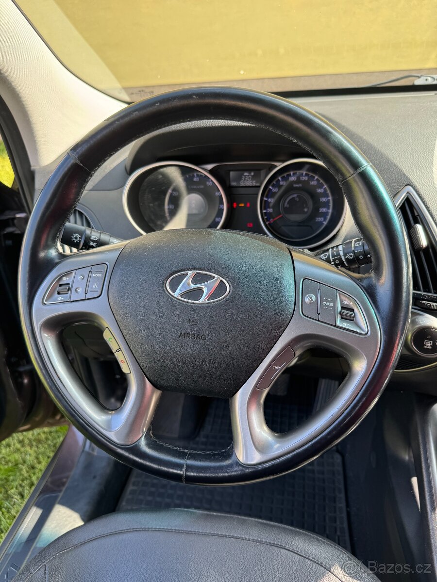 Hyundai ix35 původ CZ najeto 93200 km - 12