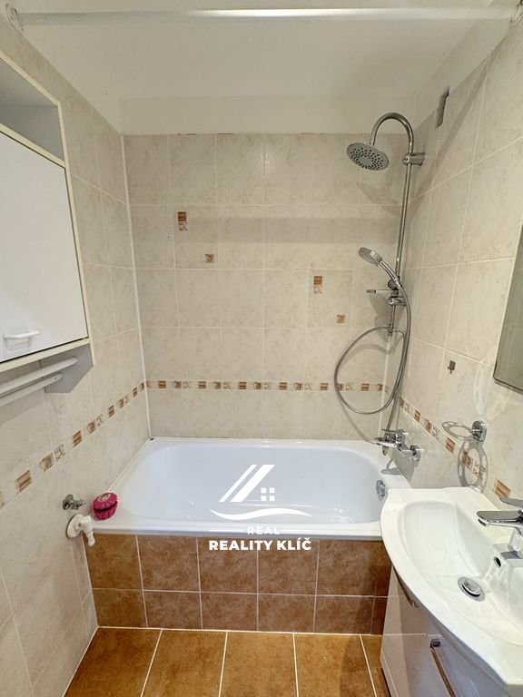 Pronájem bytu 3+1, ul. Čsa. Armády, Hlučín, ev.č. 00409 - 12