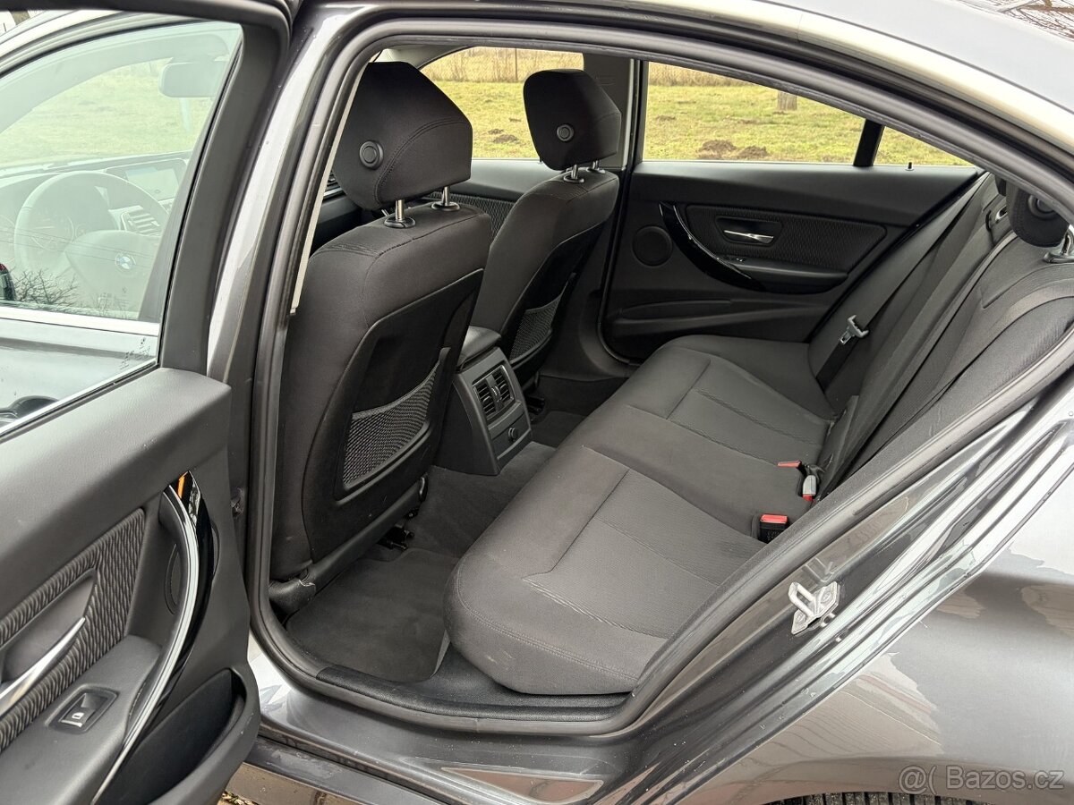 BMW 320i 135kW F30 LCI (facelift) - 12