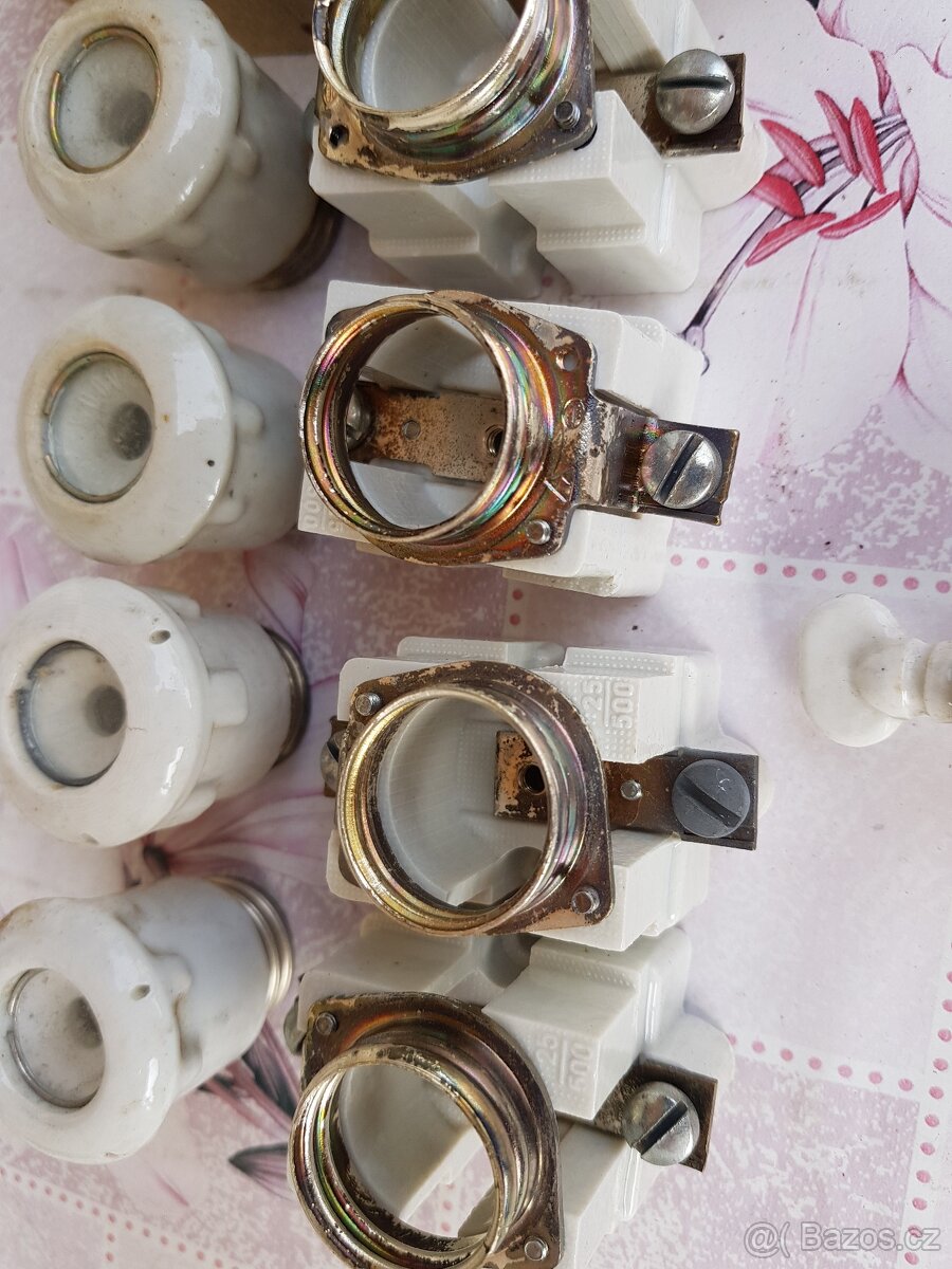 Relé RP92 spínač BT11, pojistky , pouzdra, kryty - 12