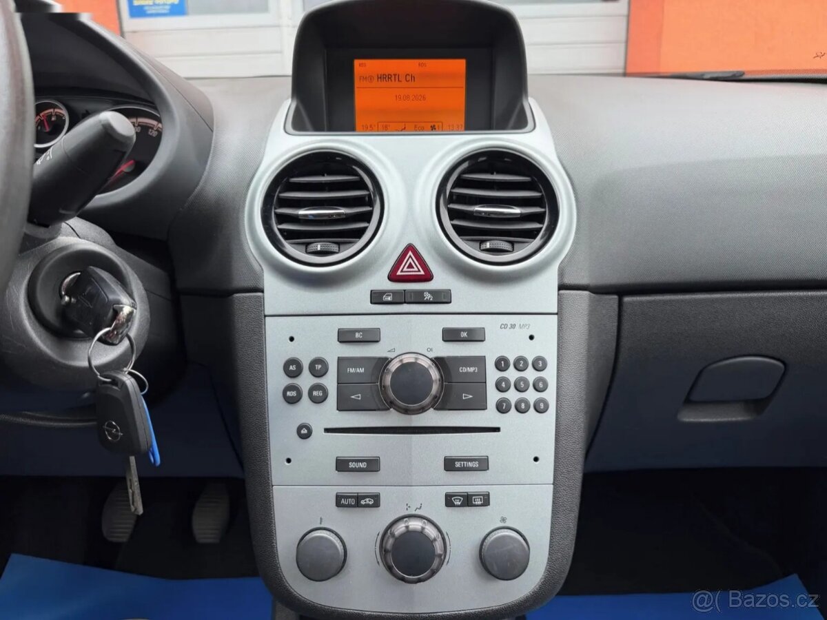 Opel Corsa, 1.2i 59KW 2x kola,nová TK - 12