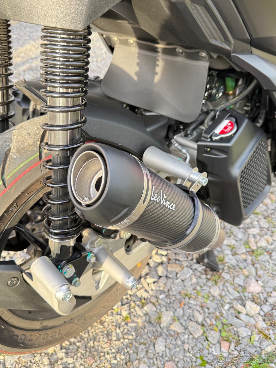 Aprilia SR GT 125 GP REPLICA - 12