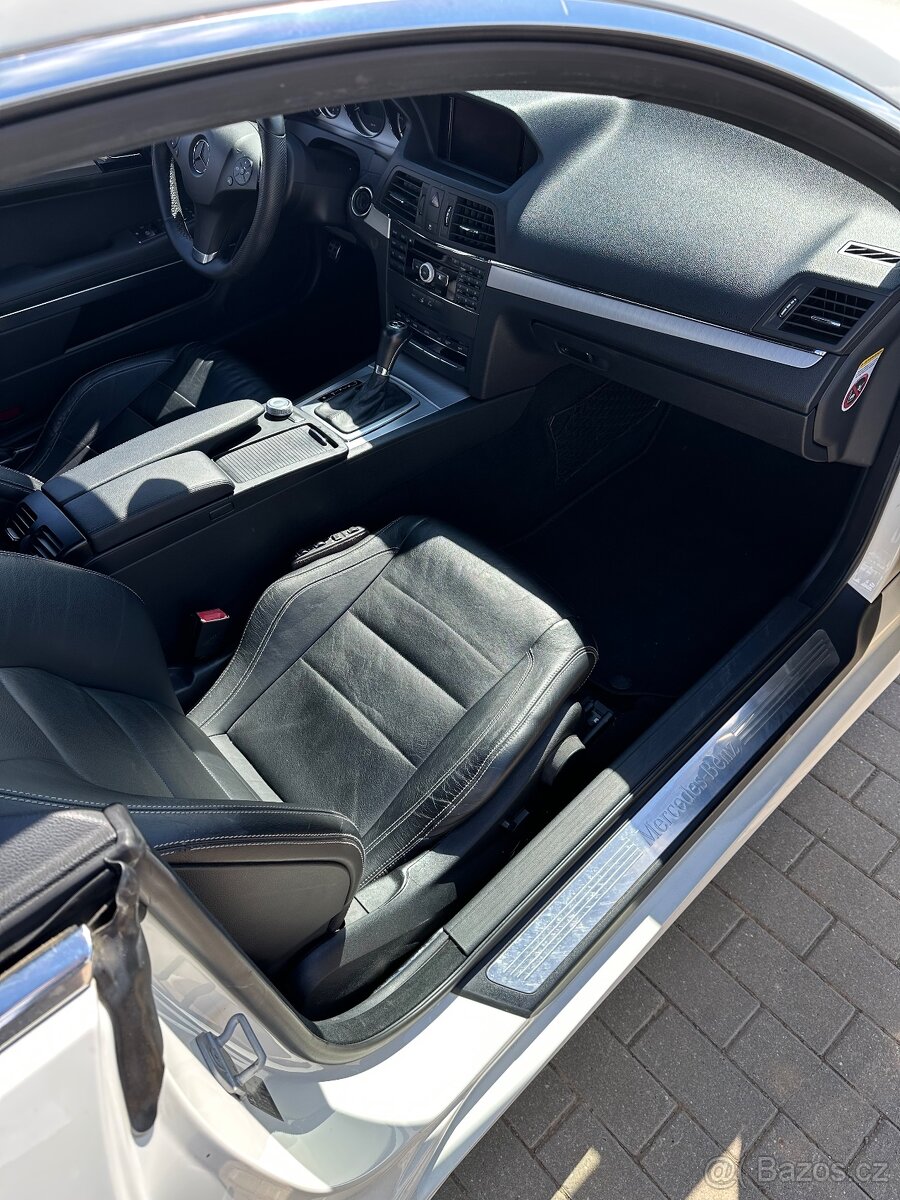 Mercedes-Benz E 350 cdi coupe, AMG paket, 170kW - 12