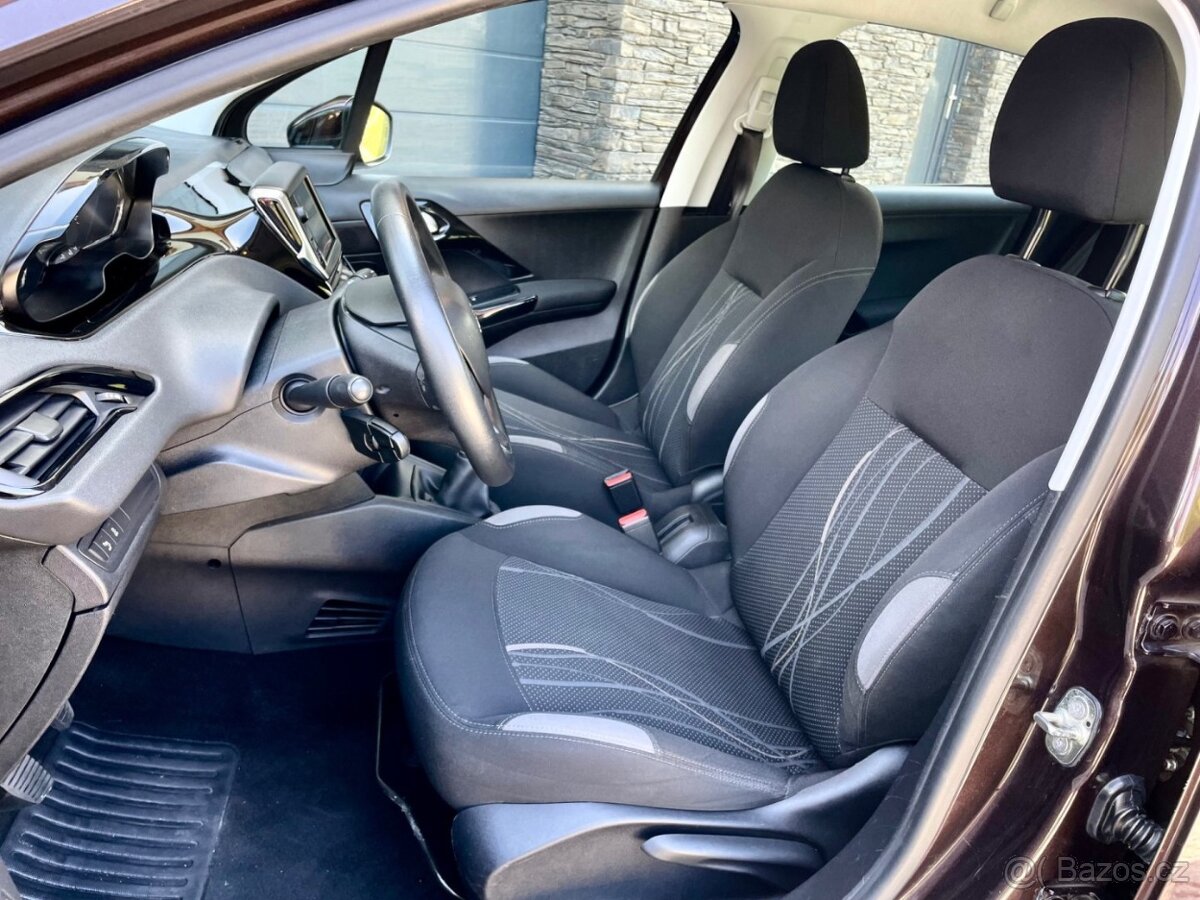 Peugeot 208 1.2 VTi klima, tažné - 12