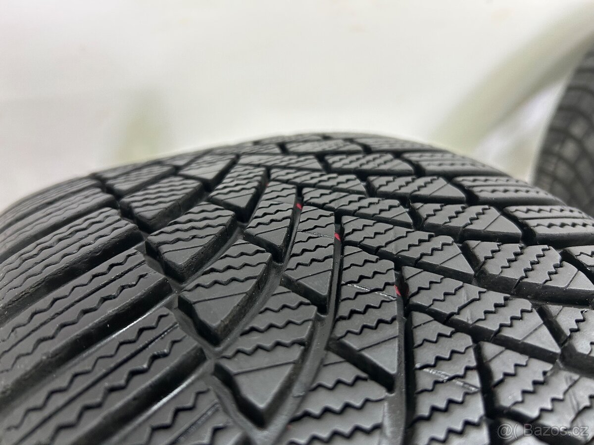 zimní originál sada Škoda Superb IV Helix 19" - 12