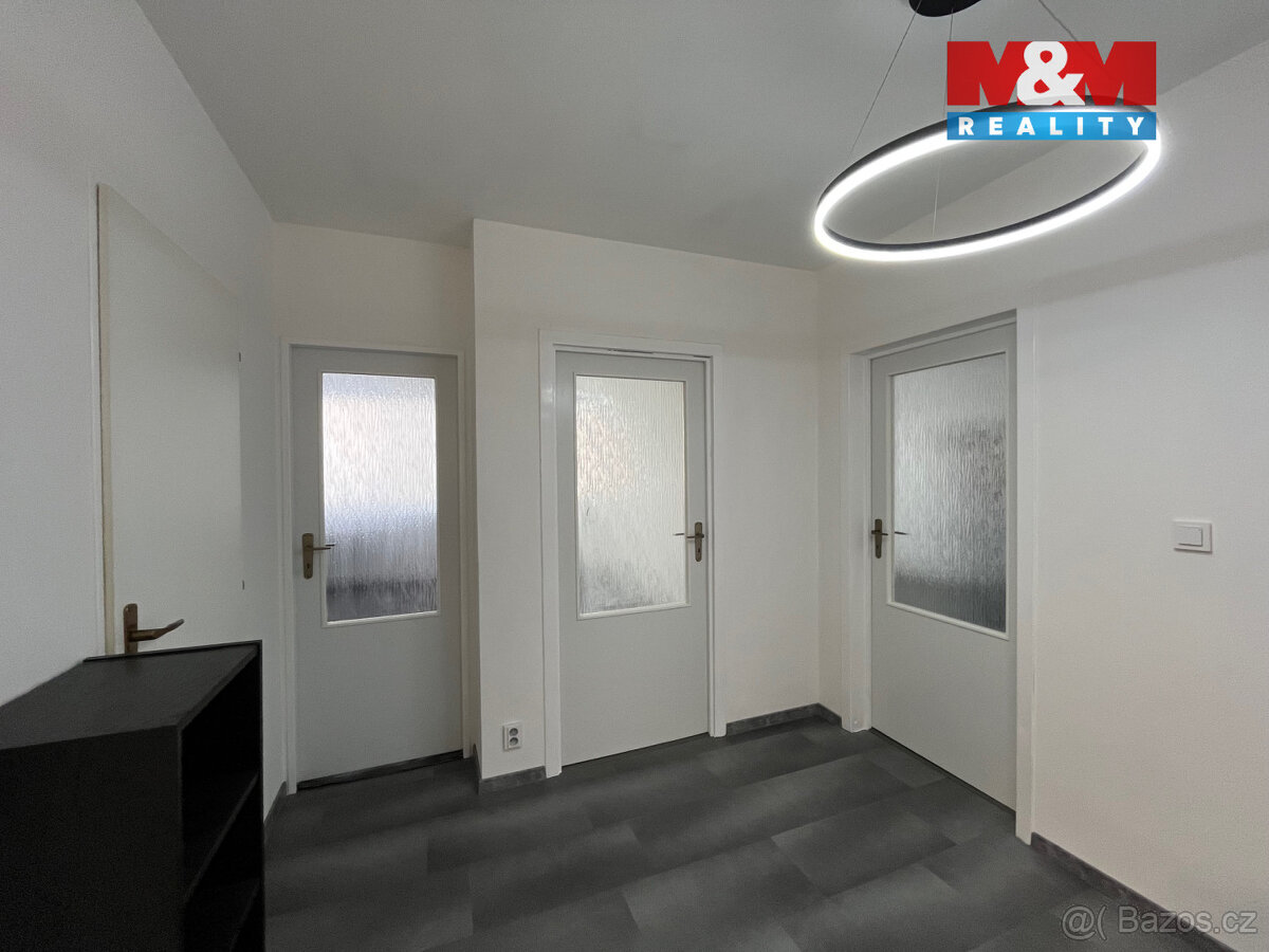 Pronájem bytu 3+1, 65 m², Praha, ul. Donovalská - 12
