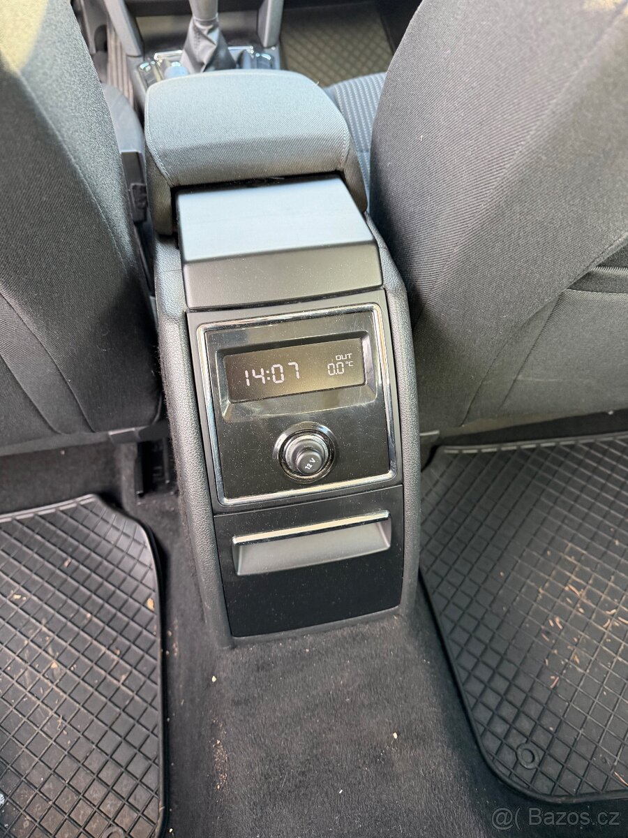 Škoda Superb combi 1.4tsi 92kw - 12