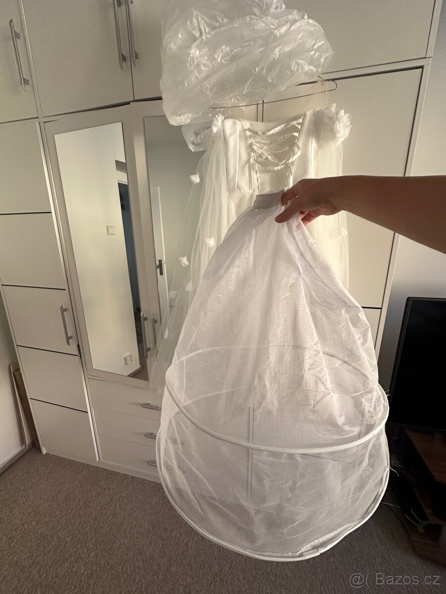 Dětské slavnostní šaty - 12