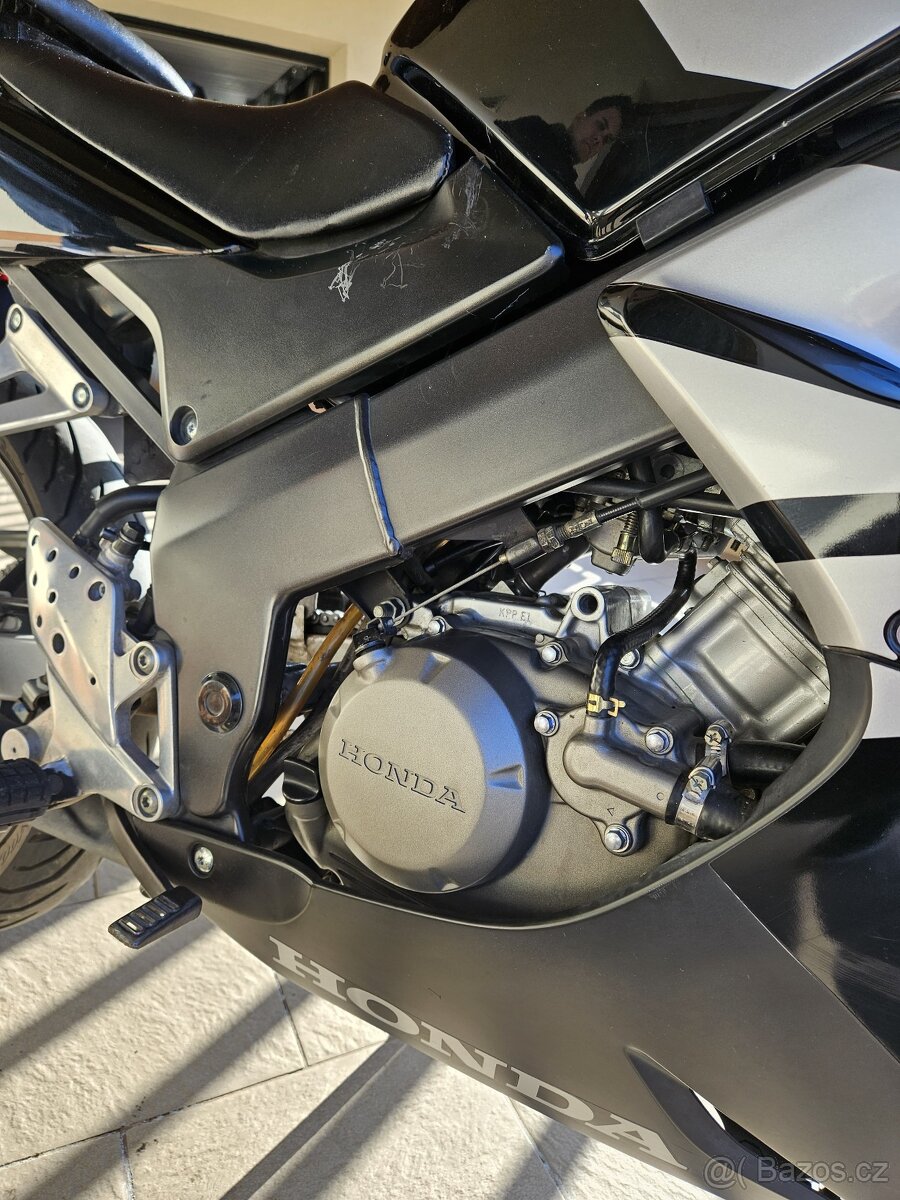 Honda CBR 125 R - 12