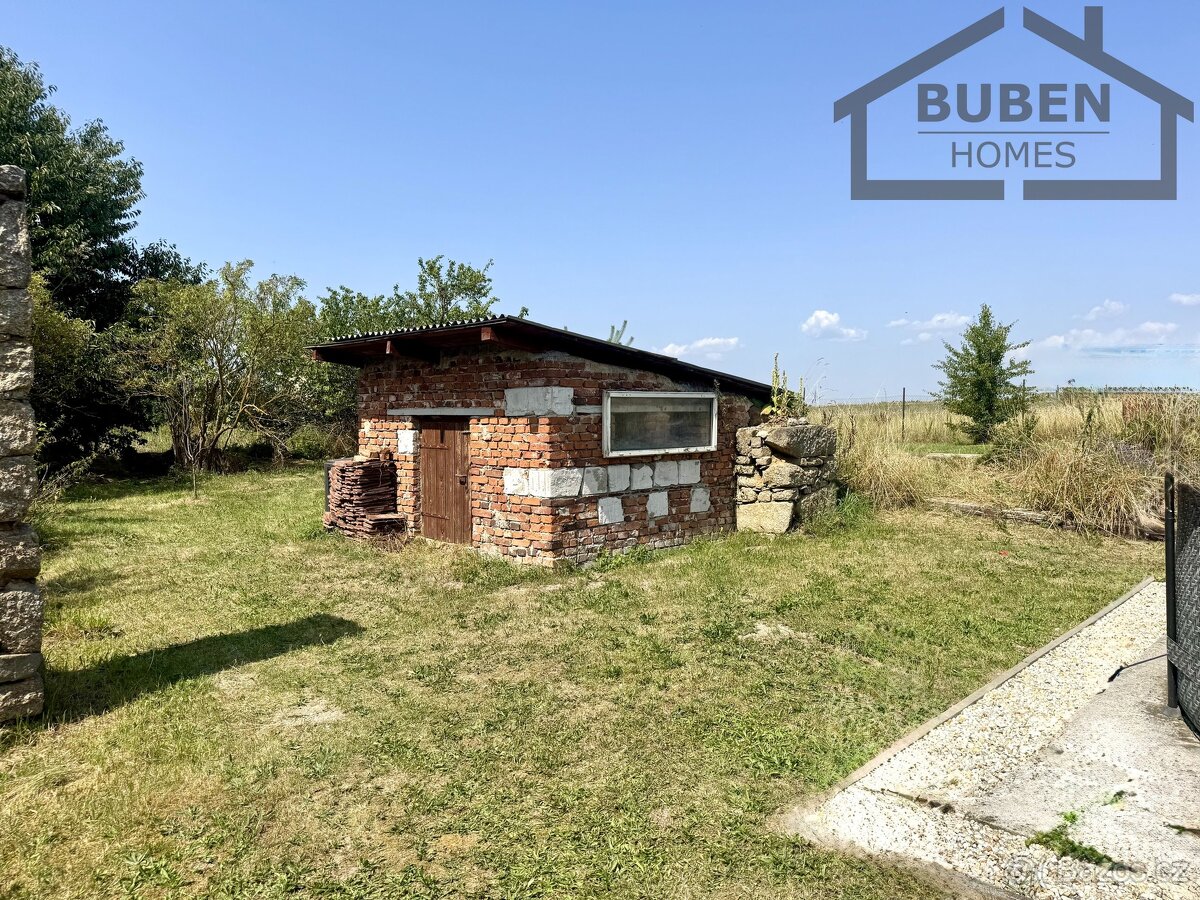 RD 4+kk po rekonstrukci se stodolou, bazénem a zahradou 757 - 12