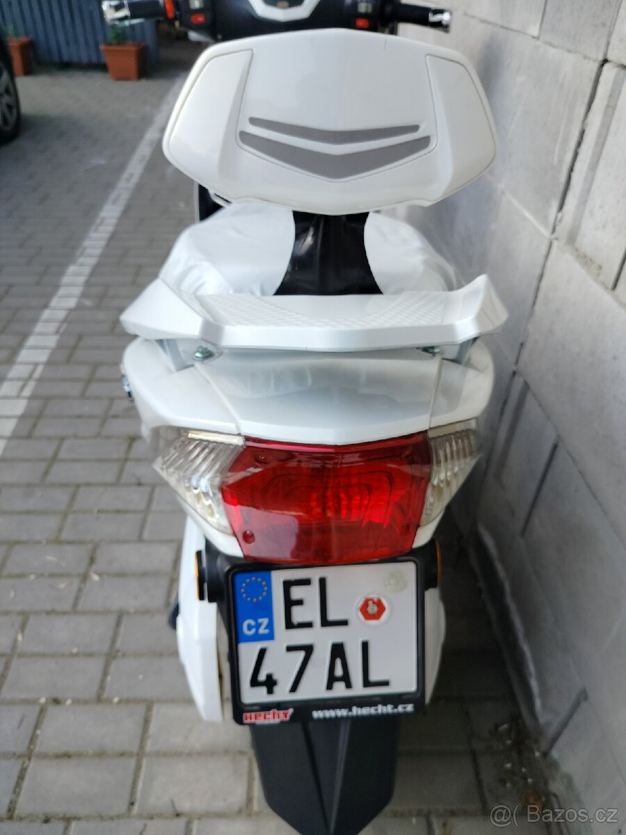 El. Skútr HECHT equis - 12