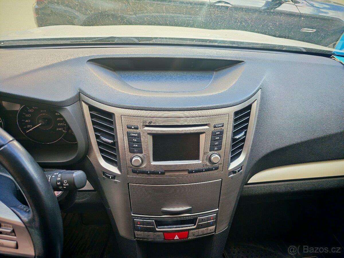 Subaru Outback 2.5 - 12