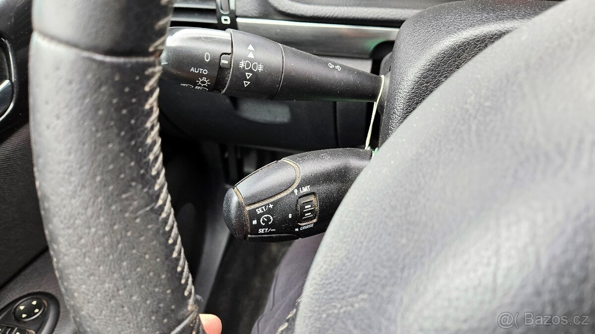 PEUGEOT 407 2,2 HDI 16V Premium Pack - 12