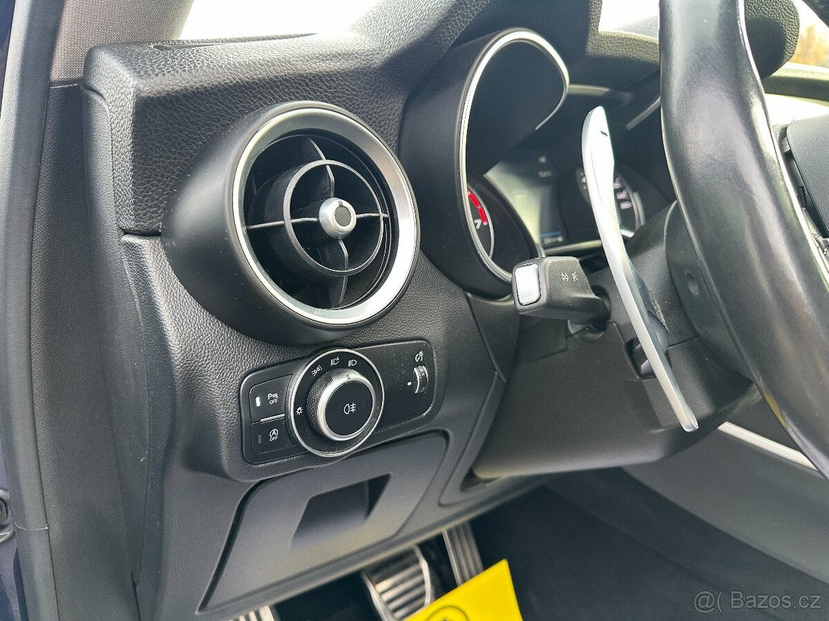 Alfa Romeo Stelvio 2017 - 12