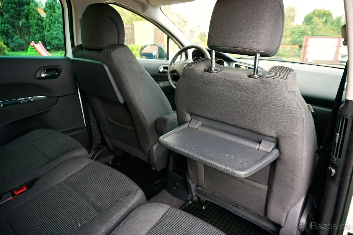 PEUGEOT 5008 1,6 HDI 84KW 7 MÍST 2014 114000KM - 12