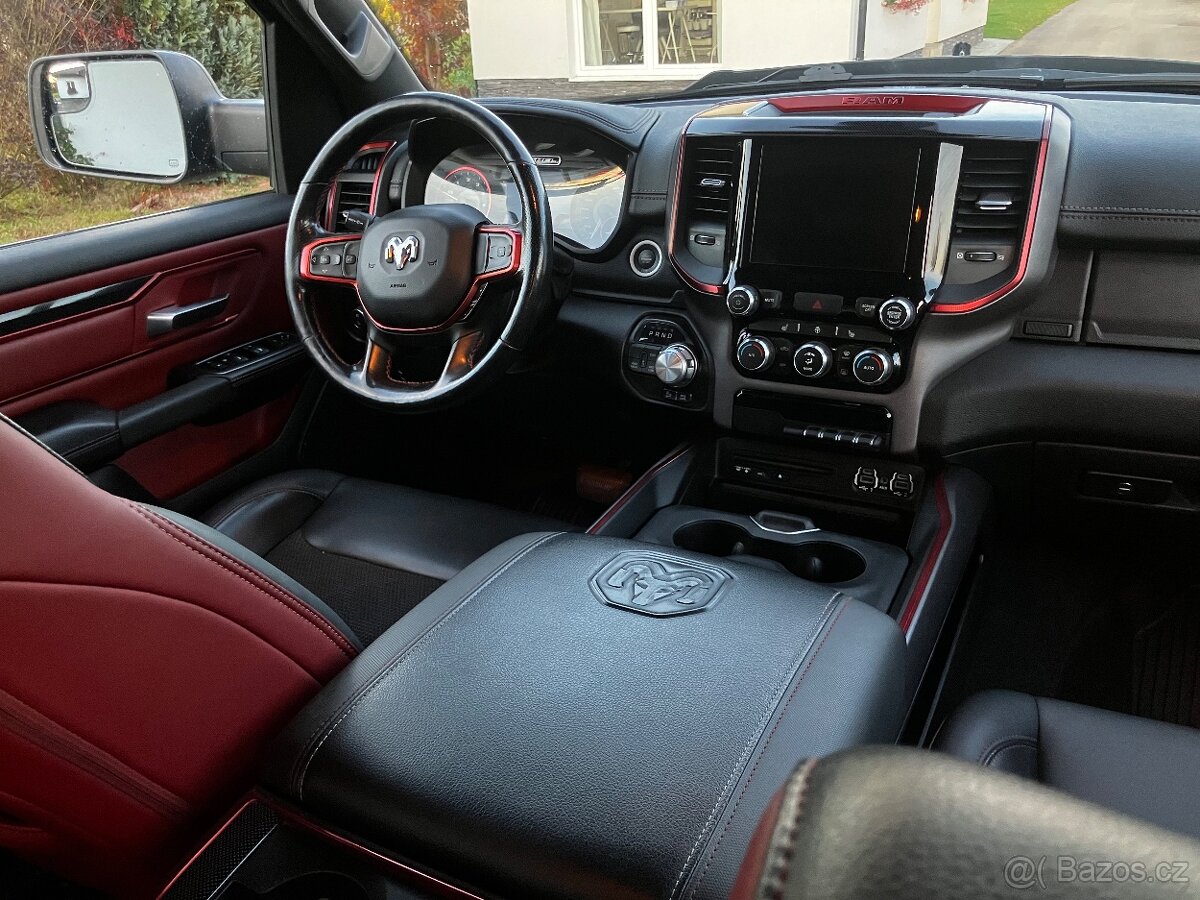 Dodge Ram 1500 Rebel 5.7 V8 HEMI 2019 - NEBOURANÝ - 12