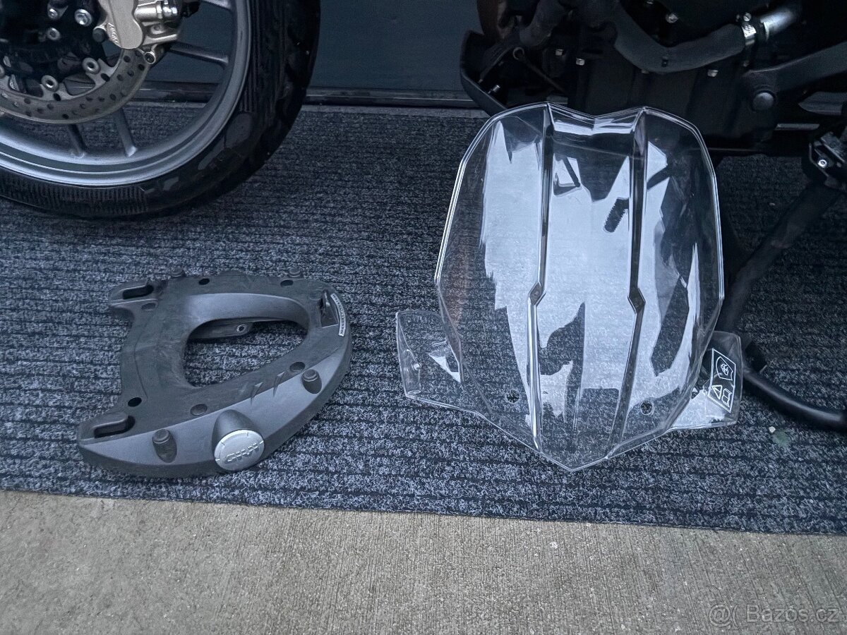 Triumph Tiger 800 ABS - 12